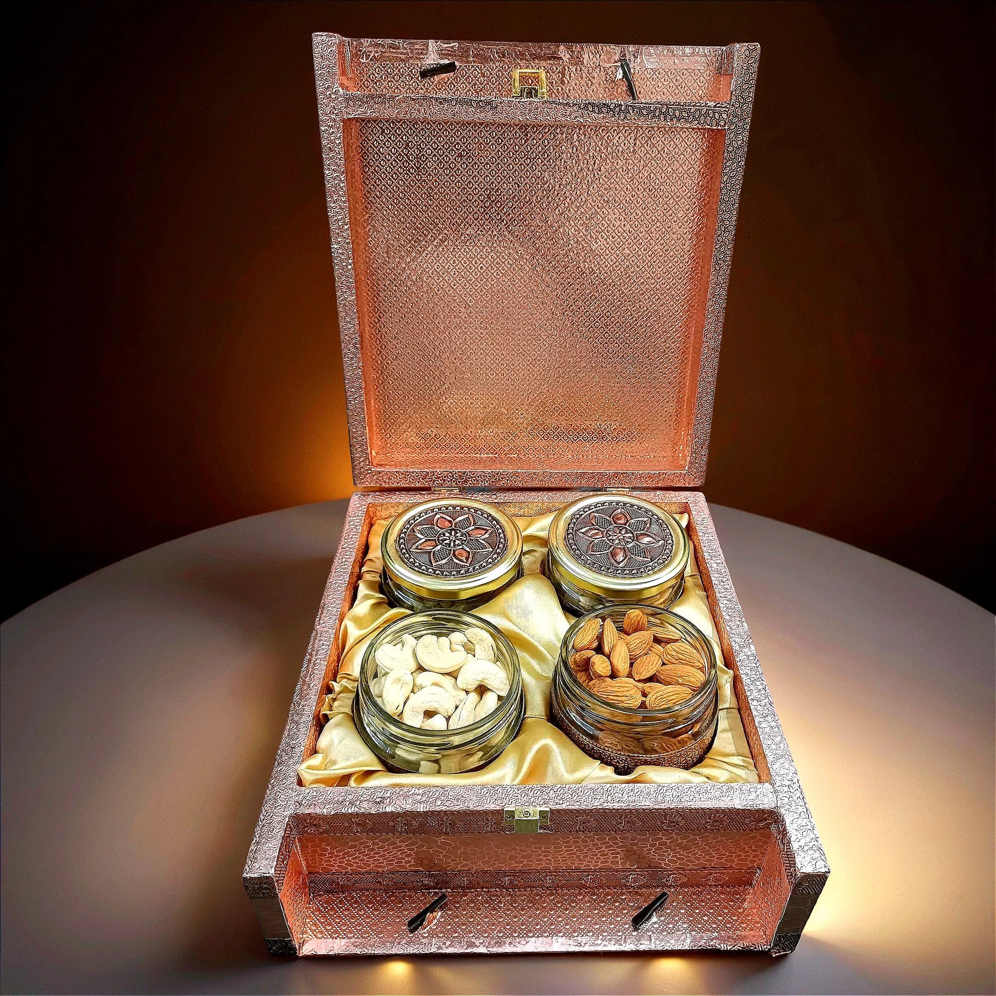 Dynuts Royal Box